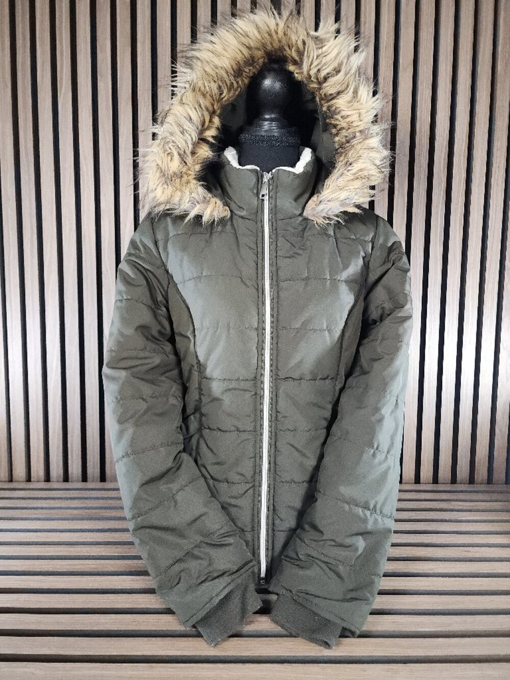 Maralyn & Me Women’s M Olive Green Faux Fur Hood Puffer Jacket Y2K